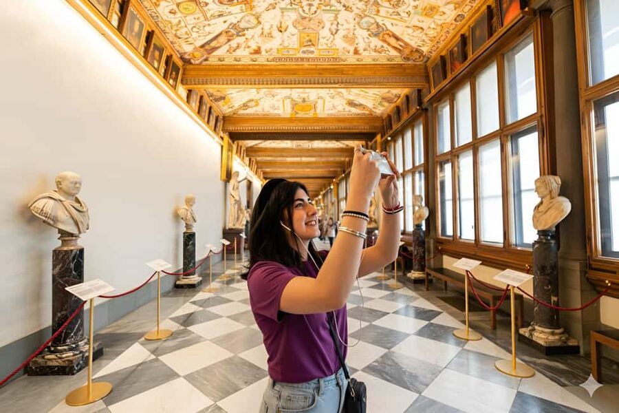Florence: Timed Entry to Uffizi with Optional Audio Guide - Finding the Host Under Donatello
