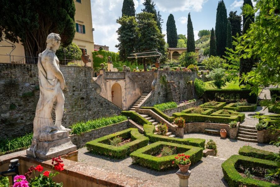Florence: Tuscany Bike Tour with Wine & Olive Oil - The guides and the feel of the group