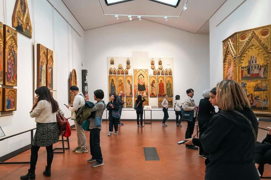 Florence: Uffizi Gallery Reserved-Entry VIP Tour - Botticelli’s Birth of Venus and the Renaissance breakthrough