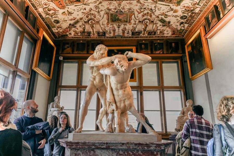 Florence: Uffizi Gallery Reserved-Entry VIP Tour - Michelangelo’s Doni Tondo and the power of one room