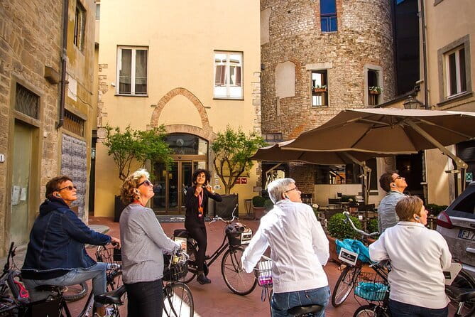 Florence Vintage Bike Tour–guided, small group or private option - Santo Spirito and the Oltrarno side