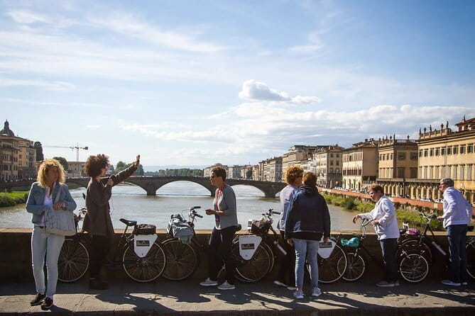 Florence Vintage Bike Tour–guided, small group or private option - Piazza della Repubblica and Florence’s Roman beginnings