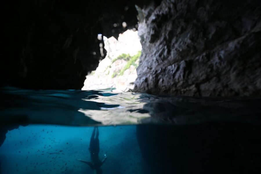 From Amalfi: Li Galli Islands and Capri Full-Day Boat Tour - Weather, comfort, and what to pack