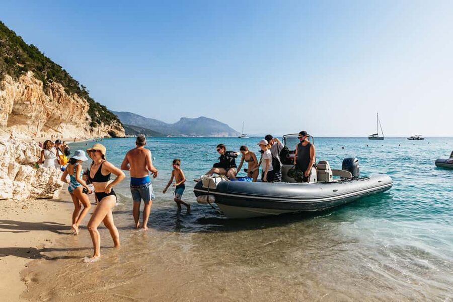 From Cala Gonone: Gulf of Orosei Dinghy Trip - Cala delle Sorgenti and the rhythm of beach time