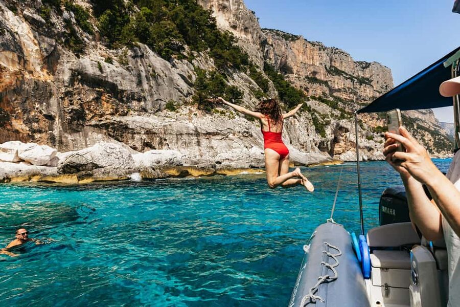 From Cala Gonone: Gulf of Orosei Dinghy Trip - The morning start at Cala Luna