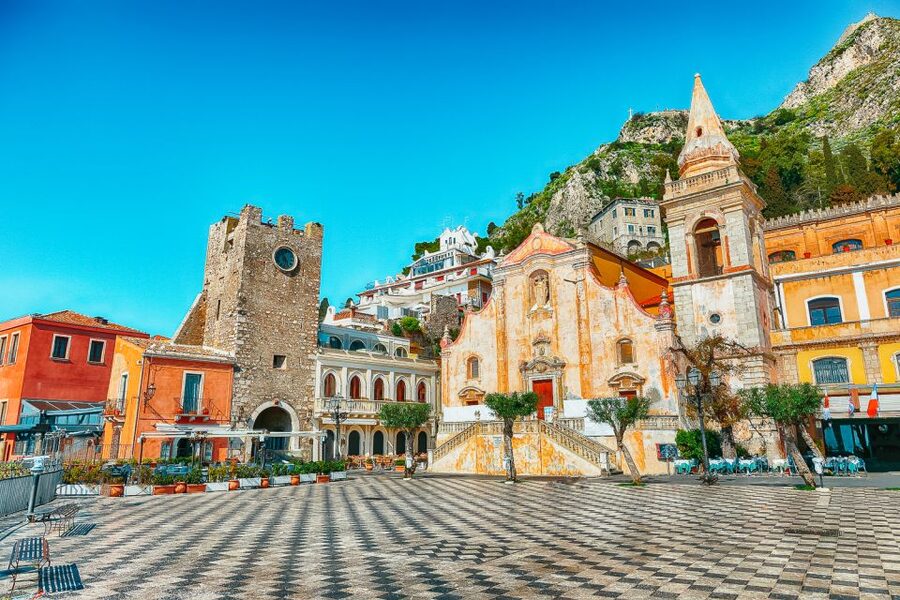 From Catania: Day Trip to Mount Etna and Taormina - Guides who make the day worthwhile