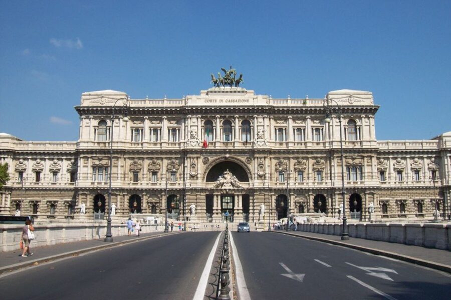 From Civitavecchia: Full-Day Panoramic Bus Tour of Rome - The Colosseum: twenty minutes for the classic photograph