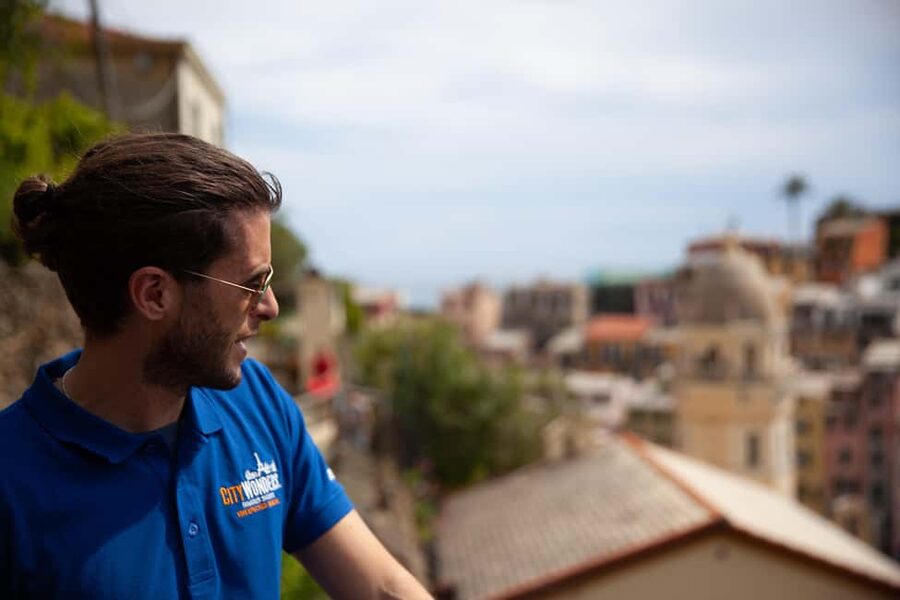 From Florence: Cinque Terre and Pisa Day Trip - The guide can make or break a packed schedule