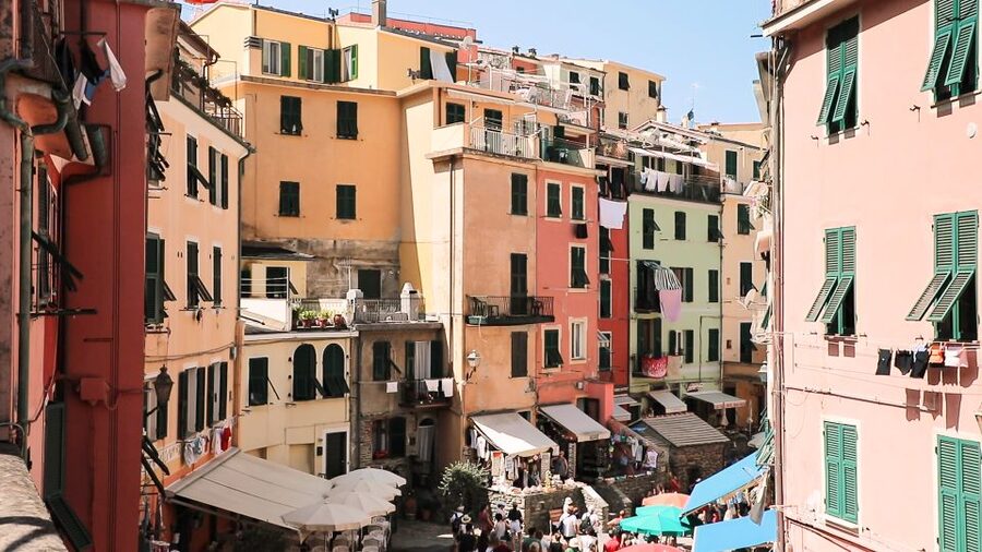 From Florence: Cinque Terre Day Trip with Optional Lunch - Manarola: a strong first taste of Cinque Terre