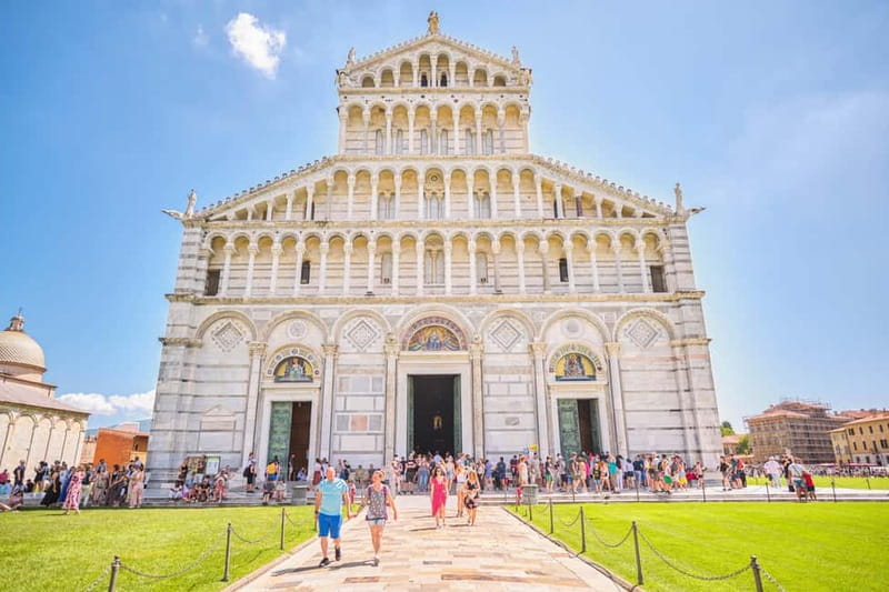 From Florence: Half-Day Pisa Tour and Optional Leaning Tower - Languages, guides, and the tour’s organization