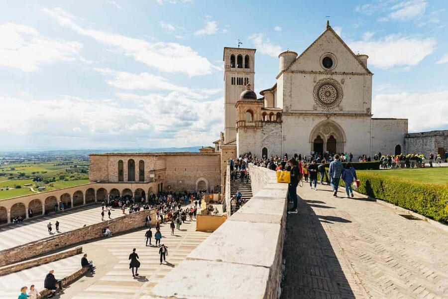 From Florence: Orvieto and Perugia Tour with Church Visits - Leaving Florence for Umbria