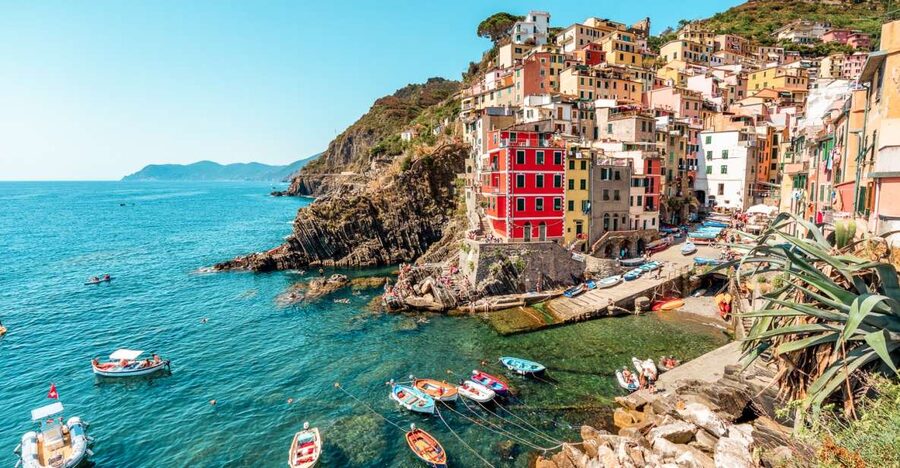 From Florence: Seaside Beauty Day Trip to Cinque Terre - Manarola: one hour among steep lanes and sea views