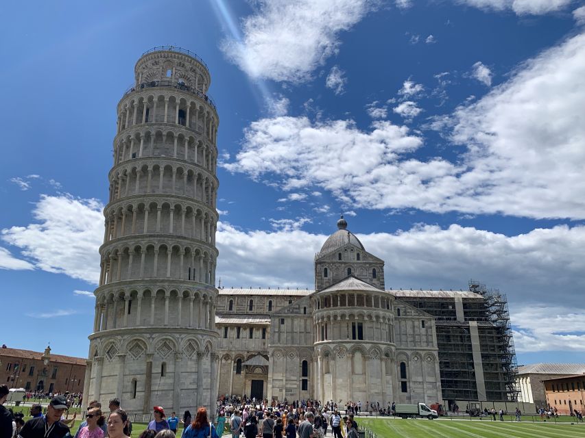 From La Spezia: Round-Trip to Pisa Cruise Shore Excursion - First sight: Piazza dei Miracoli