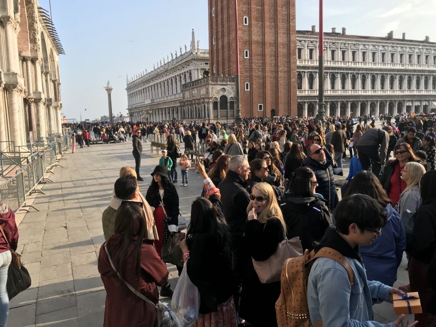 From Lake Garda: Full-Day Guided Group Tour of Venice - The coach ride through the Veneto
