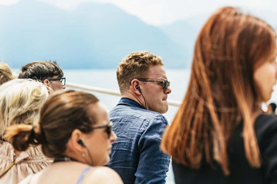 From Milan: Lake Como Cruise with Visits to Como & Bellagio - The public boat cruise across Lake Como