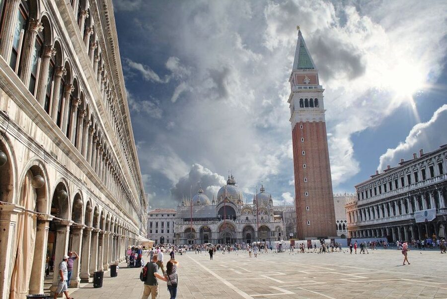 From Milan: Venice and Verona Full-Day Tour by Train - Walking demands and who should book
