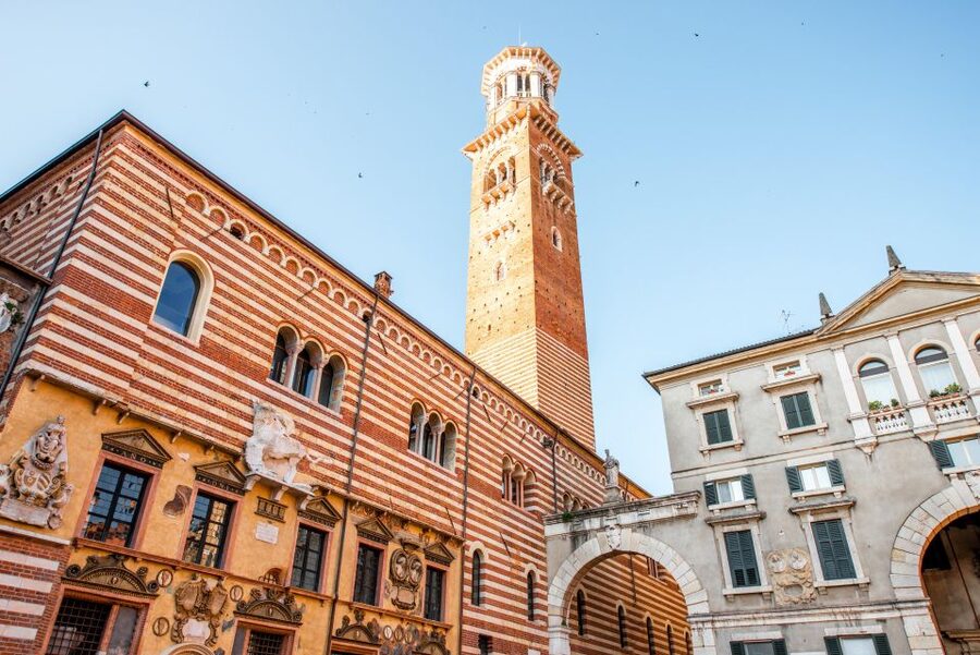 From Milan: Verona, Sirmione and Lake Garda with Boat Cruise - The Sirmione boat cruise and Scaliger Castle