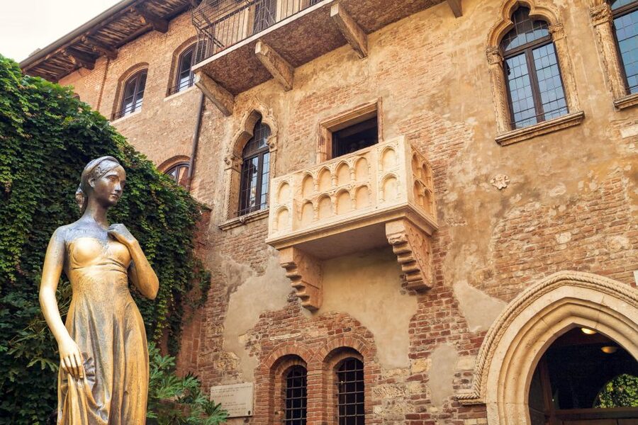 From Milan: Verona, Sirmione and Lake Garda with Boat Cruise - Verona in three hours: romance, ruins, and a fast pace
