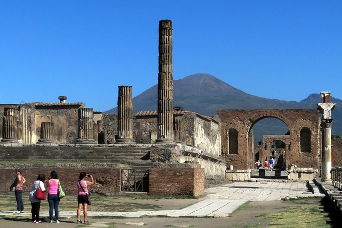 From Naples: Amalfi Coast & Pompeii Small Group Tour - Group size, guides, and the human side of the tour