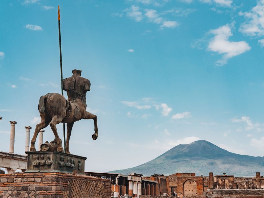 From Naples: Mount Vesuvius and Pompeii Ruins Combo Day Trip - Climbing Vesuvius at 1,000 meters