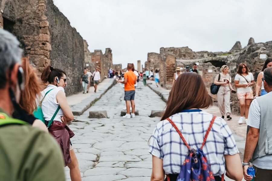 From Naples or Sorrento: Pompei Half-Day Tour - The Lupanar and Pompeii’s less polished side