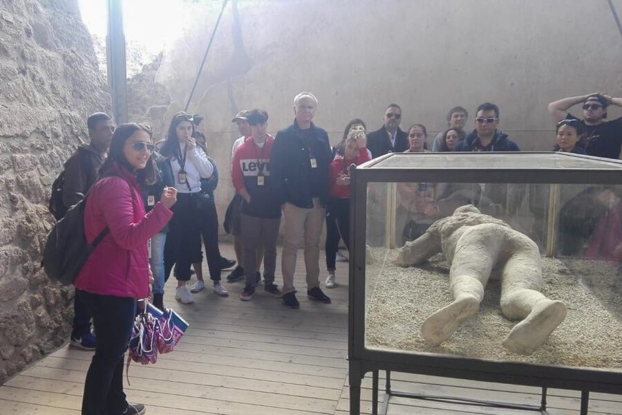From Naples: Pompeii and Herculaneum Tour with Lunch - Lunch near Pompeii: useful, filling, and not fully predictable