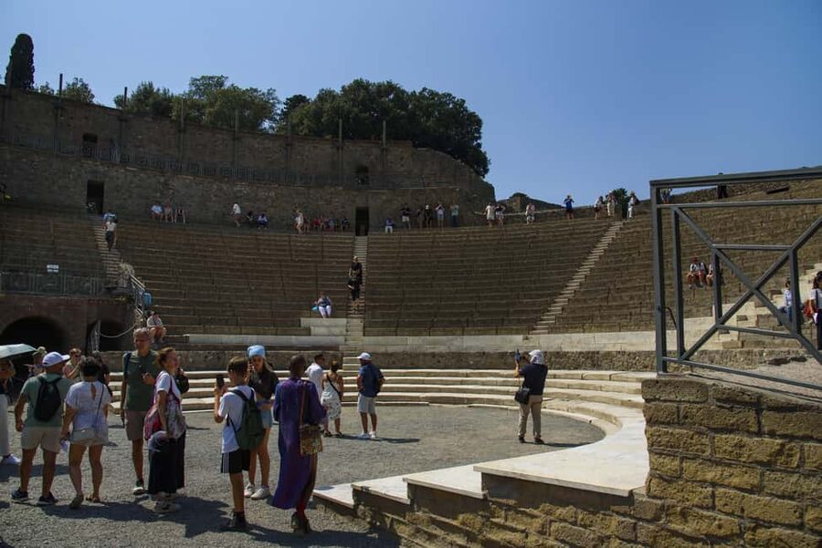 From Naples: Pompeii and Vesuvius Guided Day Trip with Lunch - Key points at a glance