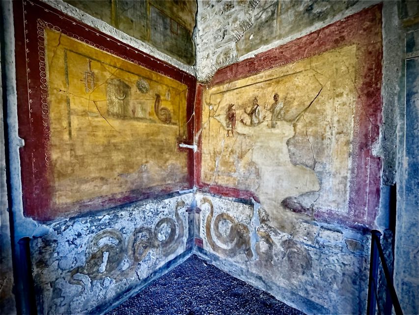 From Naples: Pompeii Guided Tour with Skip-the-Line Tickets - Two hours through Pompeii’s civic center