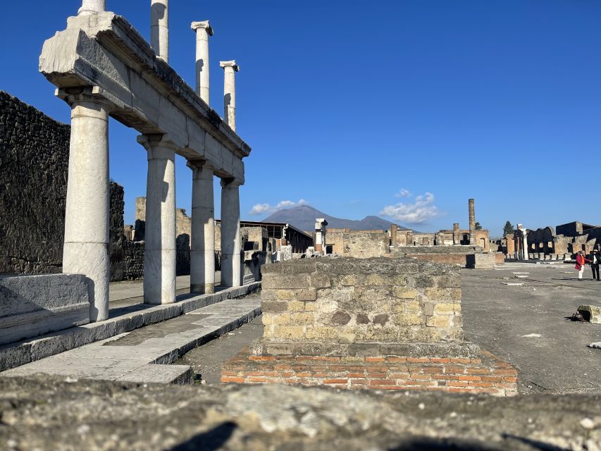 From Naples: Pompeii Guided Tour with Skip-the-Line Tickets - Small groups make the two-hour route easier