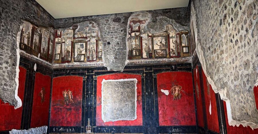 From Naples: Pompeii Guided Tour with Skip-the-Line Tickets - A quick ride from Naples to Pompeii