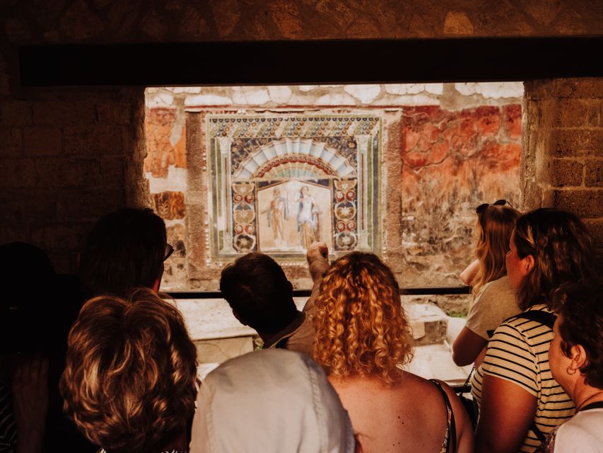 From Naples: Pompeii & Herculaneum with Archaeologist Guide - The guide is the main reason to choose this tour