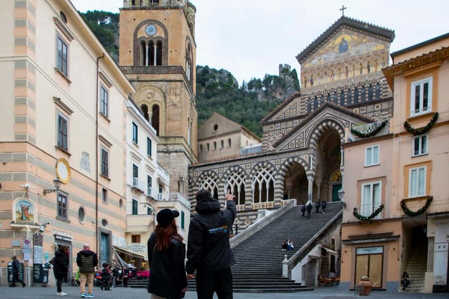 From Naples: Sorrento, Positano and Amalfi Full-Day Tour - The guides make or break a tight schedule