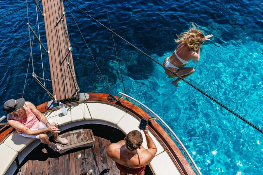 From Palau/La Maddal: Boat Tour of La Maddalena Archipelago - Key things to know before booking