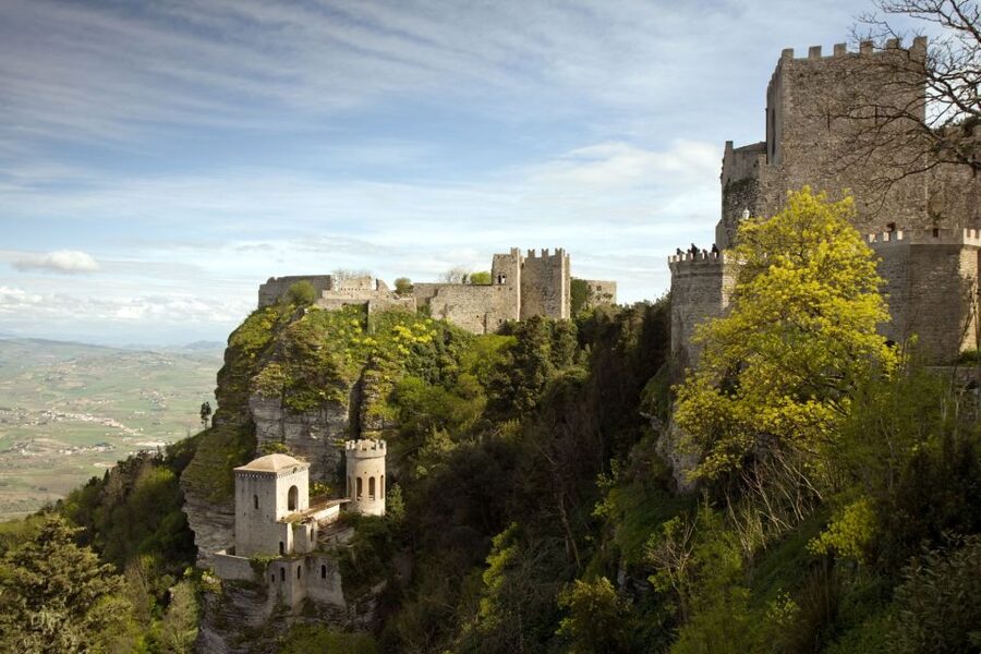From Palermo: Erice and Marsala Day Trip with Lunch - Erice, where the streets climb into the clouds