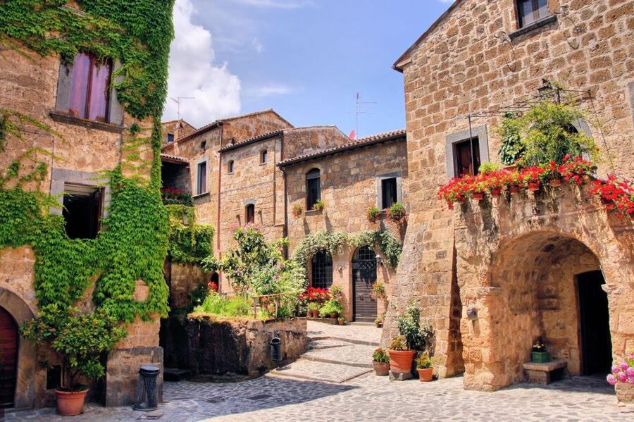 From Rome: Bagnoregio & Orvieto Day Trip with Wines & Lunch - Who should book this day out?