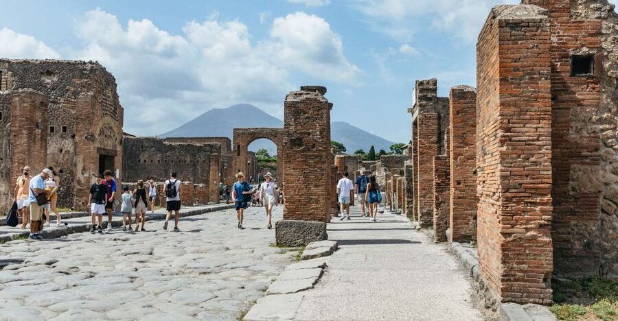 From Rome: Day Trip to Pompeii with Tickets - Guided Pompeii visit: the better choice for most people