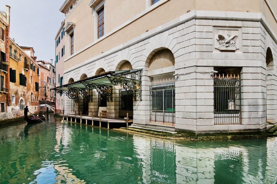 From Rome: Day Trip to Venice by High-Speed Train - Four hours on the high-speed train