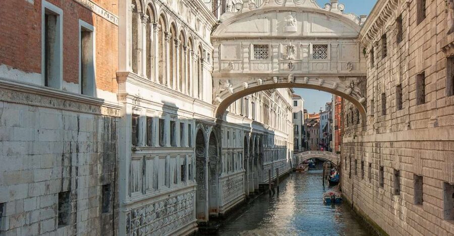 From Rome: Day Trip to Venice by High-Speed Train - Nearly five hours to make Venice your own