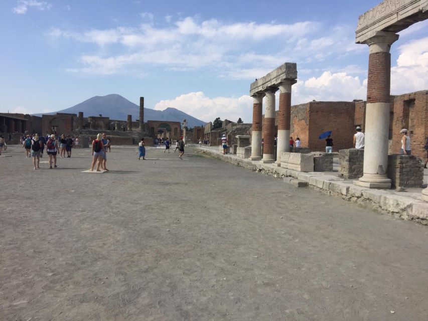 From Rome: Pompeii All-Inclusive Tour with Live Guide - Should you book it?