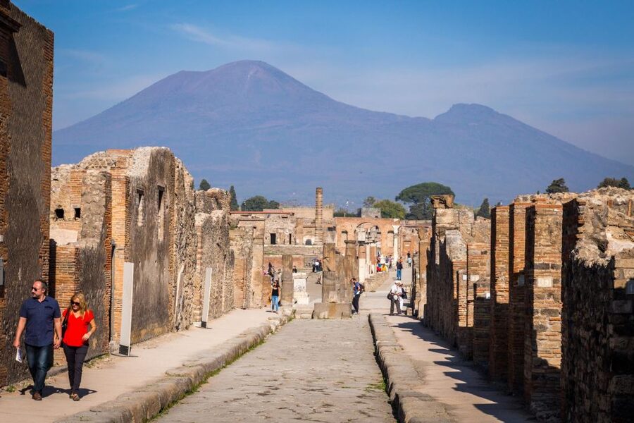 From Rome: Pompeii, Amalfi Coast, and Sorrento Day Trip - The day in six useful points