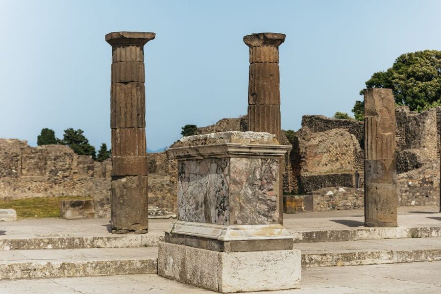 From Rome: Pompeii Day Trip with Optional Vesuvius and Lunch - Guides, Drivers, and the Feel of the Day