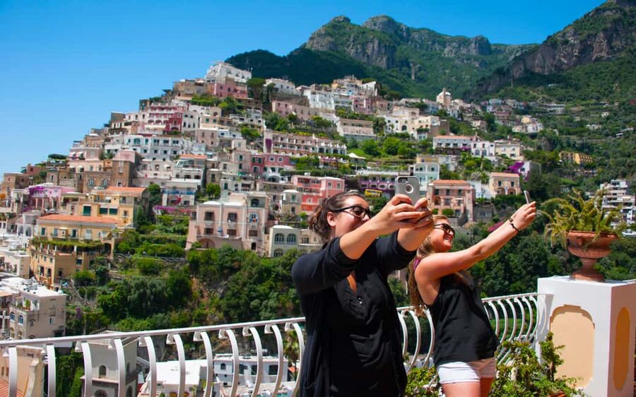 From Rome: Pompeii, Positano and Amalfi Coast Day Trip - Who should book this day trip?