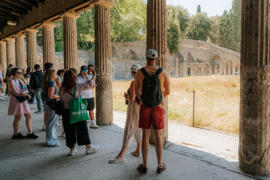 From Rome: Pompeii with Expert Guide & Amalfi Coast Day Trip - Seasonal changes to Positano