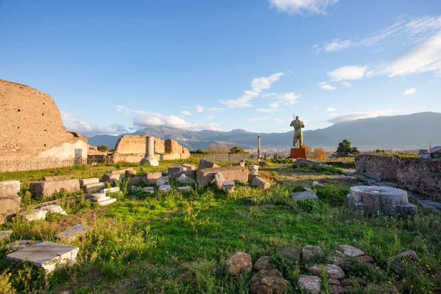 From Rome: Sorrento & Pompeii Day Tour with Hotel Pickup - Guides, group rhythm, and comfort