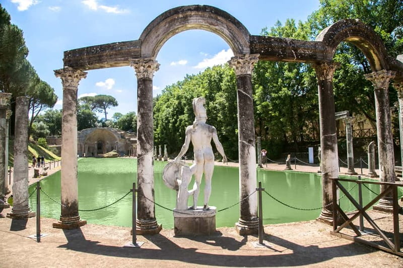 From Rome: Villa D'Este and Hadrian's Villa Tivoli Day Tour - The lunch break in Tivoli