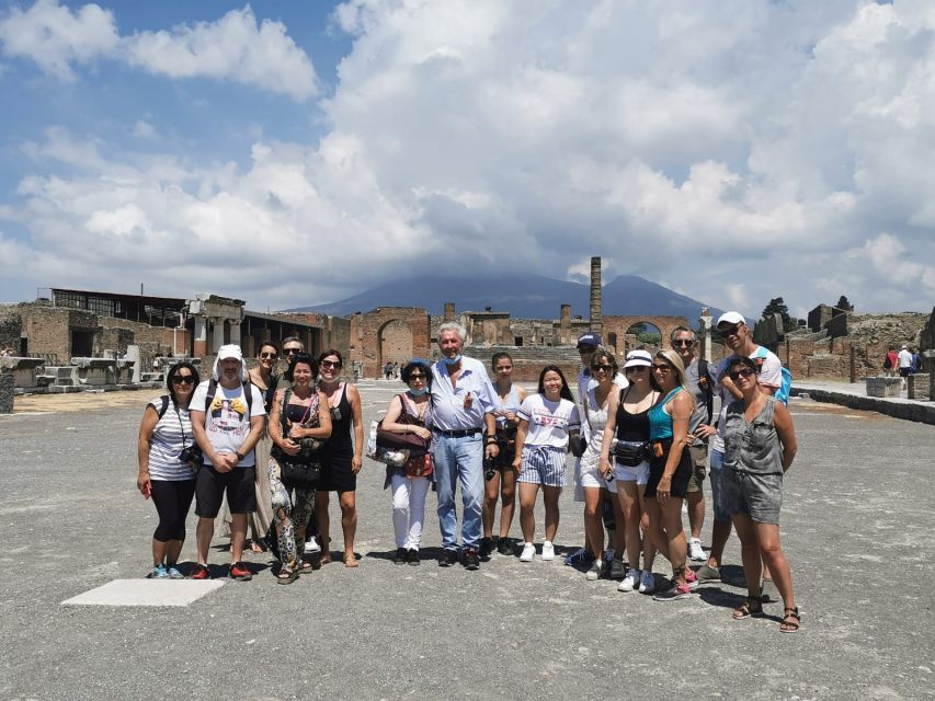 From Sorrento: Day Tour to Pompeii Ruins and Mount Vesuvius - Pizza lunch near Pompeii