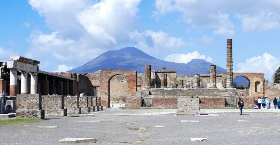 From Sorrento: Day Tour to Pompeii Ruins and Mount Vesuvius - The ride from Sorrento and the value of hotel pickup
