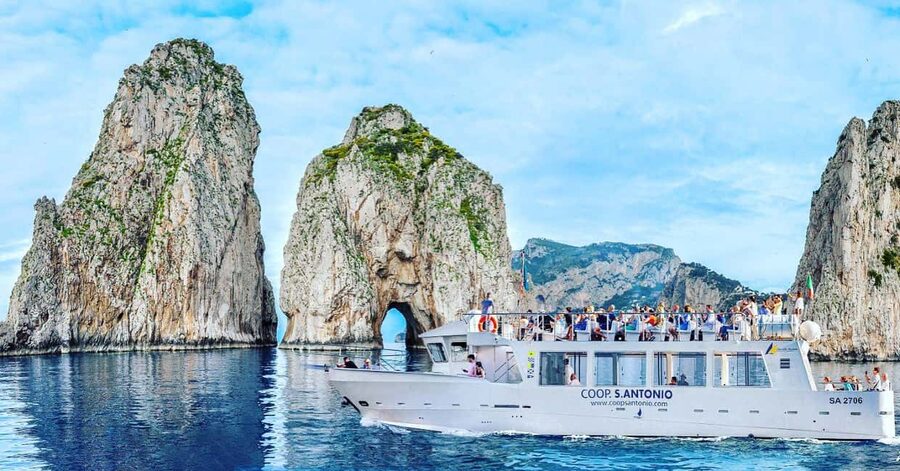 From Sorrento/Nerano: Capri Island Cruise with Guide Onboard - Key points at a glance
