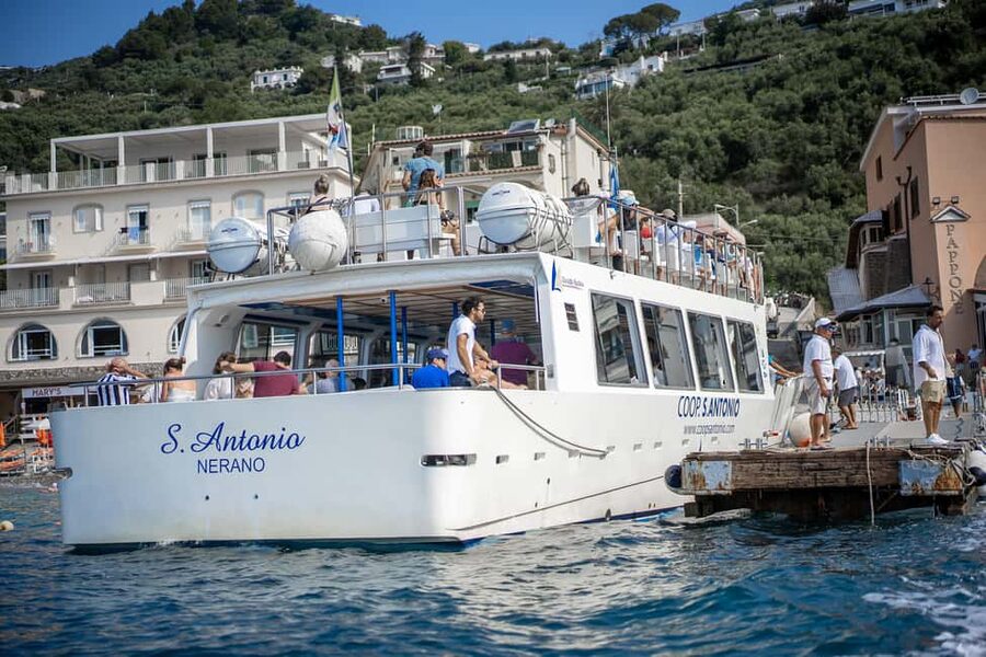 From Sorrento/Nerano: Capri Island Cruise with Guide Onboard - Pickup from Sorrento and the road to Nerano