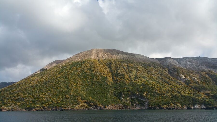 From Taormina: Lipari and Vulcano Mini Cruise Aeolian Tour - Why these islands are worth a day from Taormina